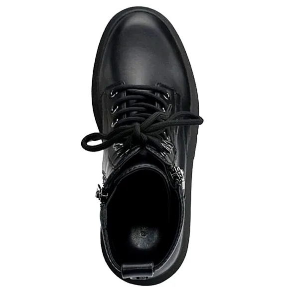New w/o Box Guess Ferina Vegan Leather Lug Sole Lace-Up Combat Boots. size 10