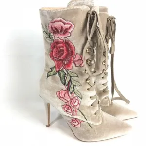 New*Cape Robbin Floral Embroidered lace up boots‎
