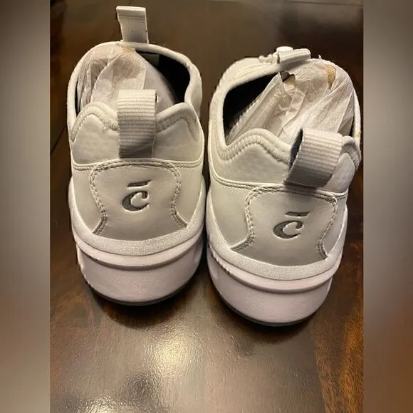 New w/o box Clove Classic White Shoes