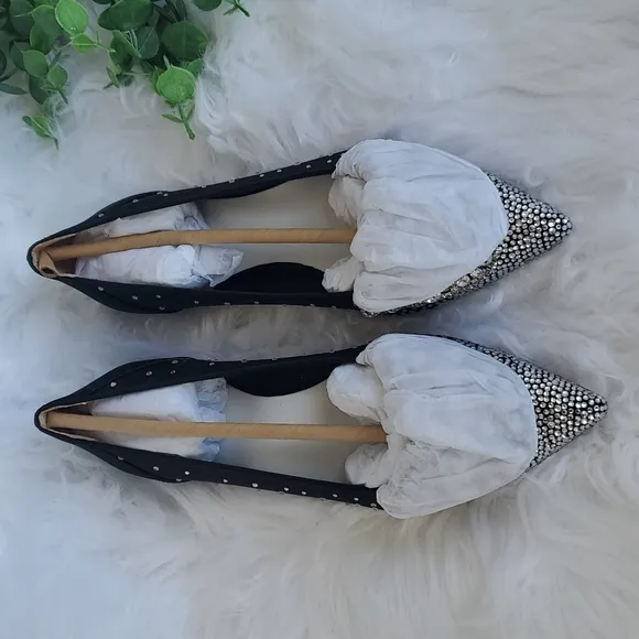 NIB Badgley Mischka Quinn Satin Butterfly Toe/ Embellished Dress Flats, Size 6