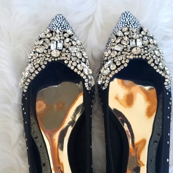 NIB Badgley Mischka Quinn Satin Butterfly Toe/ Embellished Dress Flats, Size 6