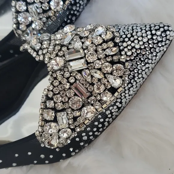 NIB Badgley Mischka Quinn Satin Butterfly Toe/ Embellished Dress Flats, Size 6