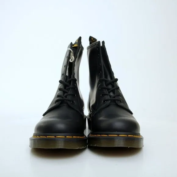 NIB Dr. Martens 1460 Women's Smooth Leather Lace Up Boots