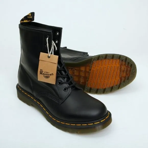 NIB Dr. Martens 1460 Women's Smooth Leather Lace Up Boots