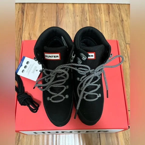 NIB HUNTER Explorer Insulated Lace Up Commando Boots