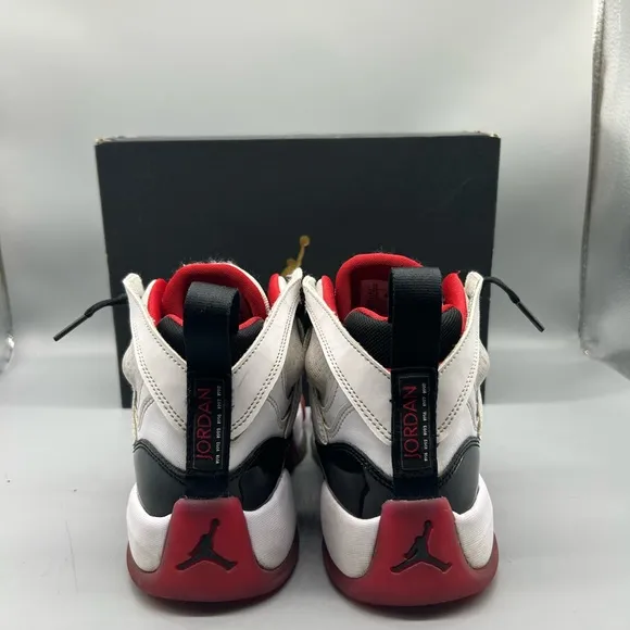NIB Nike GS Jumpman Two Trey BLACK/UNIVERSITY RED/BLACK/WHITE DQ8431 106