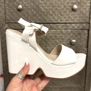 NIB White Platform Wedges