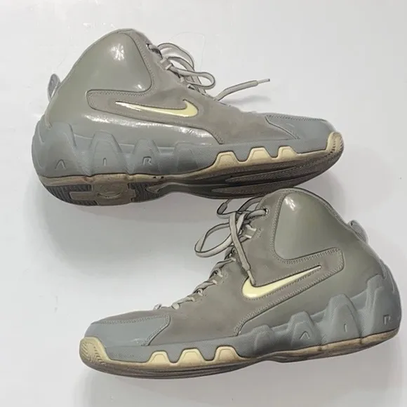 NIKE AIR 040810 CLASSIC 2004 BASKETBALL ATHLETIC FLIGHT MEN SHOES SIZE 11.5