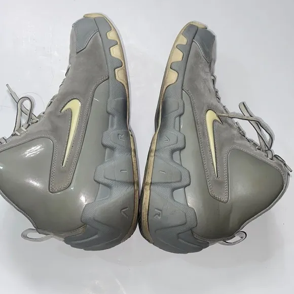 NIKE AIR 040810 CLASSIC 2004 BASKETBALL ATHLETIC FLIGHT MEN SHOES SIZE 11.5