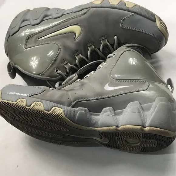 NIKE AIR 040810 CLASSIC 2004 BASKETBALL ATHLETIC FLIGHT MEN SHOES SIZE 11.5