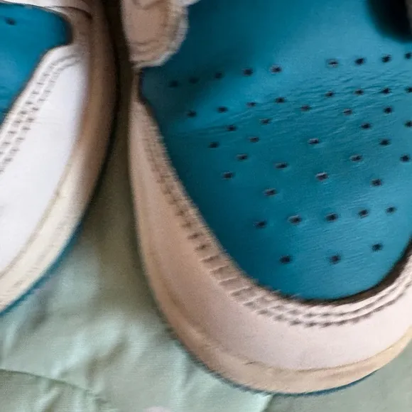 Nike  Air Jordan 1 Low Style 553560-174 Big Kids Size 4.5