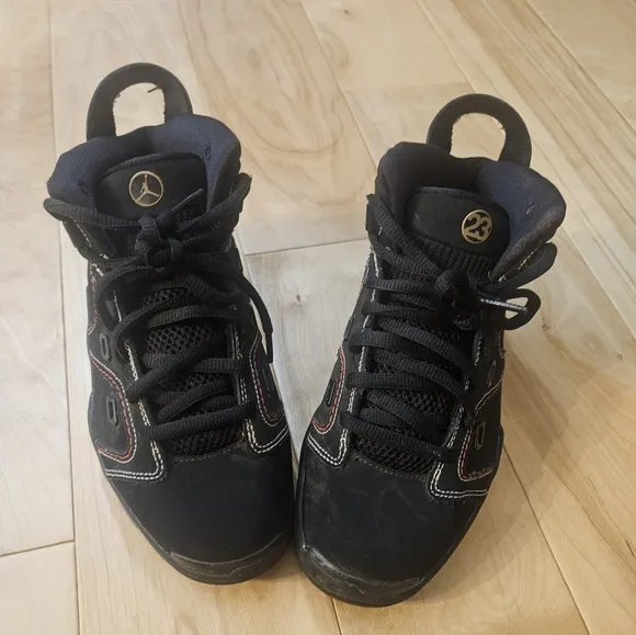 Nike Air Jordan basketball shoes boys 4