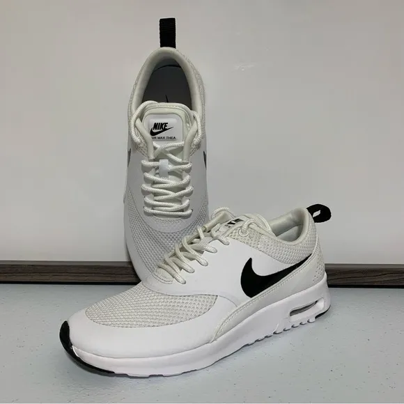 Nike Air Max Thea Sneaker-Size 6 NWOT