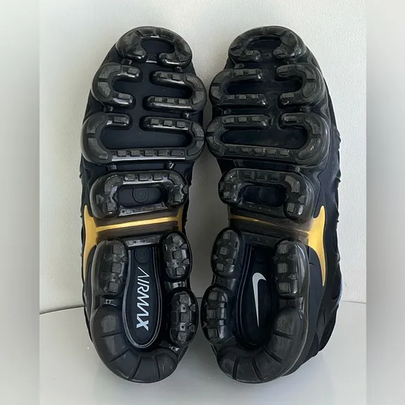 Nike Air Vapormax Plus Sneakers Metallic Gold Black Streetwear Shoes Size 11