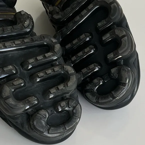 Nike Air Vapormax Plus Sneakers Metallic Gold Black Streetwear Shoes Size 11