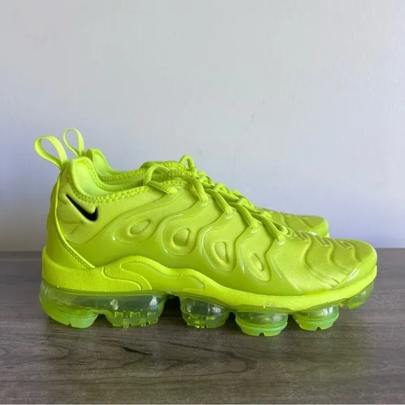 Nike Air VaporMax Plus Tennis Ball Yellow Women's Shoe Size 7.5