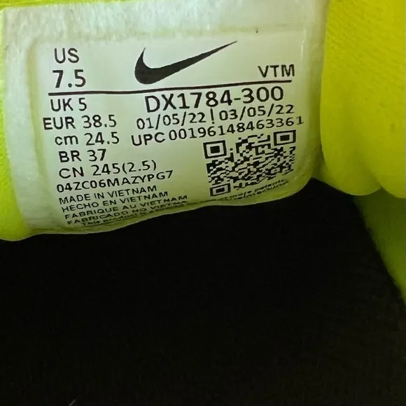 Nike Air VaporMax Plus Tennis Ball Yellow Women's Shoe Size 7.5