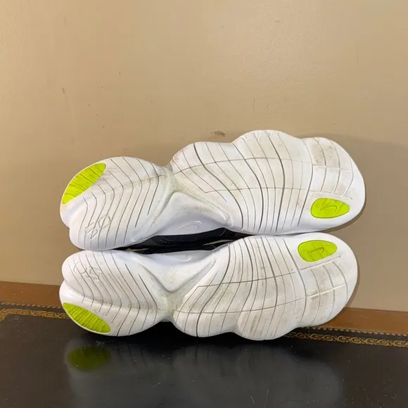Nike Free RN 5.0 Black Volt White AQ1316-003 Women’s Size 9