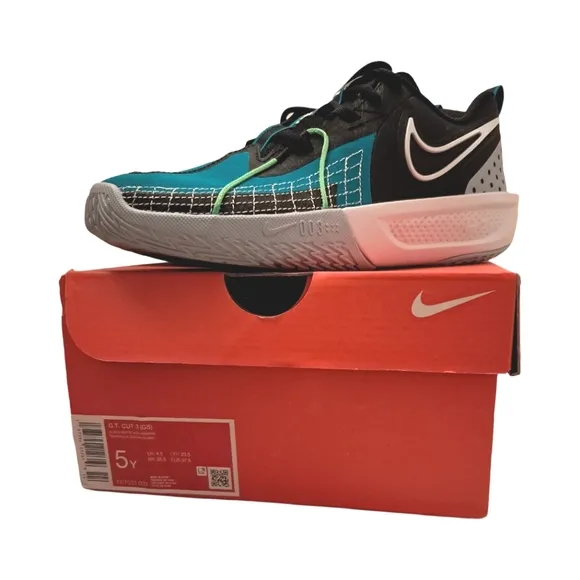 Nike G.T. Cut 3 Big Kids Basketball Shoes Sneakers Various Sizes New With Box
