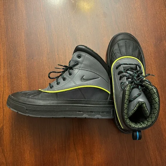 Nike Kids ACG Woodside‎ 2 High Duck Boot Sneakers