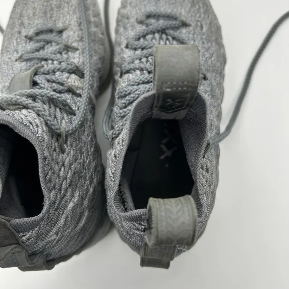 Nike LeBron 15 Shoes Unisex Sz 4Y Gray 922811-005 Basketball Flyknit 2017