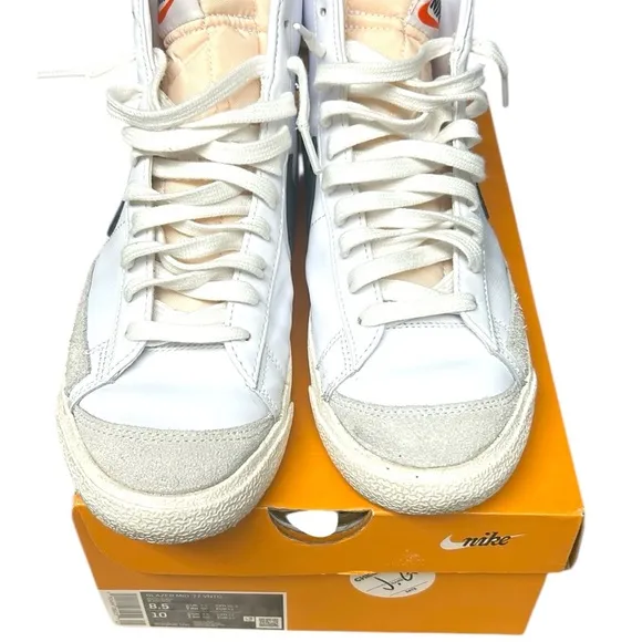 Nike Mens Blazer Mid 77 VNTG White/Black Sneakers