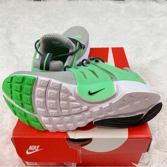 Nike Presto Grade school boy running shoes smoke gray black green strike