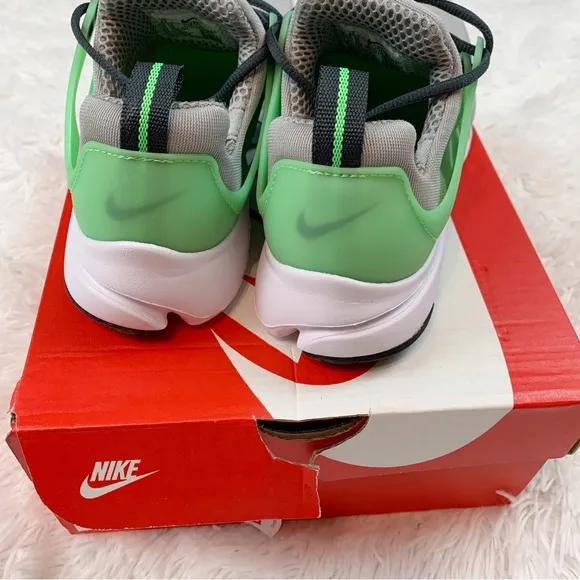 Nike Presto Grade school boy running shoes smoke gray black green strike