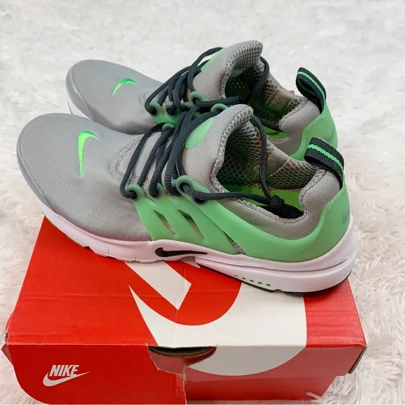 Nike Presto Grade school boy running shoes smoke gray black green strike