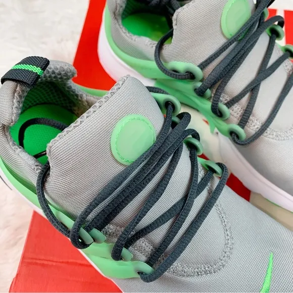 Nike Presto Grade school boy running shoes smoke gray black green strike