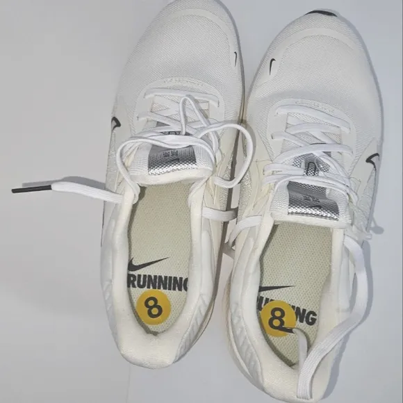 Nike Quest 5 Road Running Shoes
