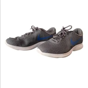 Nike Revolution 4 908988-009 Running Sz 10