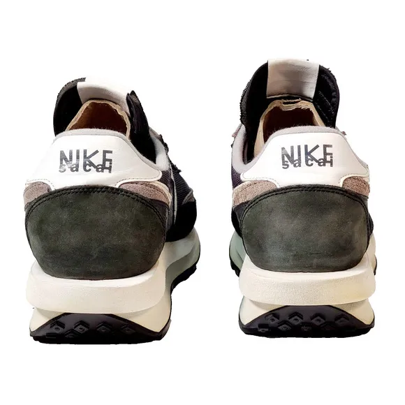 Nike sacai x LDWaffle 'Black' Men's Size 10 Athletic Running Shoes BV0073-001