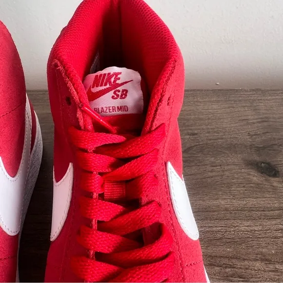 Nike SB Zoom Blazer Mid University Red Shoe Size 4 or 6 #243586