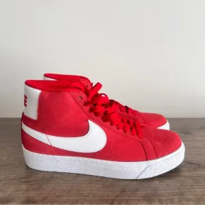 Nike SB Zoom Blazer Mid University Red Shoe Size 4 or 6 #243586