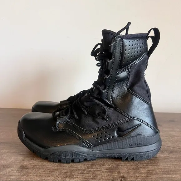 NIKE SFB Field 2 8&quot; Lace Up Combat Tactical Boot Size 6.5 or 8 #928