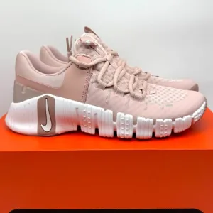 Nike Womens Free Metcon 5 Pink Oxford Shoes Sz 9.5 NEW Sneaker DV3950-600