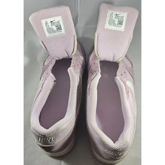 Nike Youth's MD Runner2 BQ8271-500 Iced Lilac/White Size 5.5Y