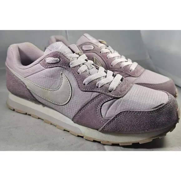 Nike Youth's MD Runner2 BQ8271-500 Iced Lilac/White Size 5.5Y