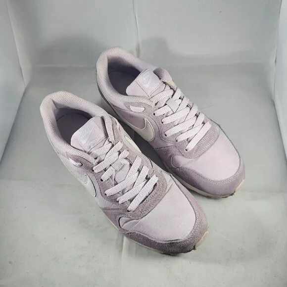 Nike Youth's MD Runner2 BQ8271-500 Iced Lilac/White Size 5.5Y