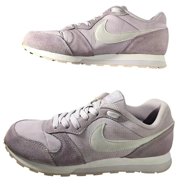 Nike Youth's MD Runner2 BQ8271-500 Iced Lilac/White Size 5.5Y