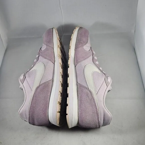 Nike Youth's MD Runner2 BQ8271-500 Iced Lilac/White Size 5.5Y