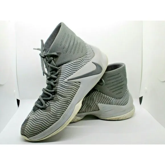 Nike Zoom Clear Out Men's Basketball Shoes SIZE 8.5 GREY/WHITE  Style 844370-002