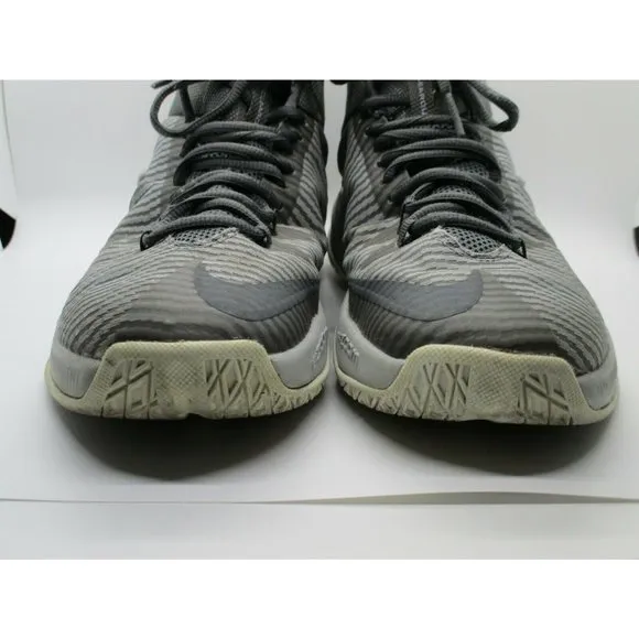 Nike Zoom Clear Out Men's Basketball Shoes SIZE 8.5 GREY/WHITE  Style 844370-002