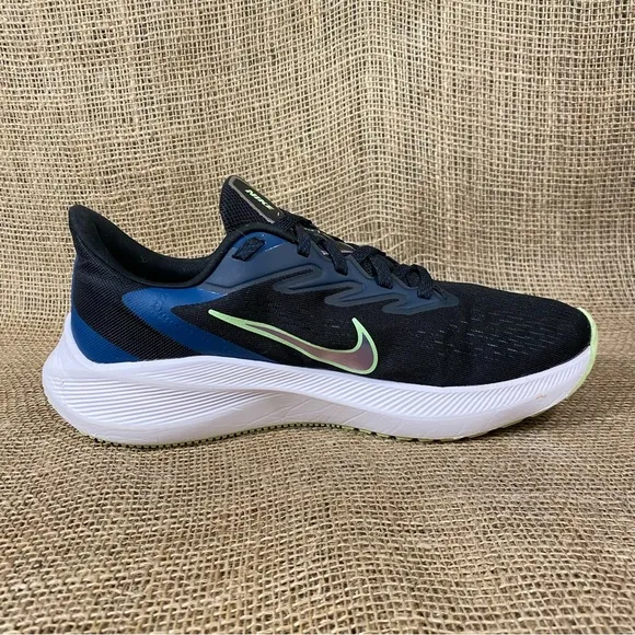 Nike Zoom  Running Shoe WinFlo Black Blue Size 9.5