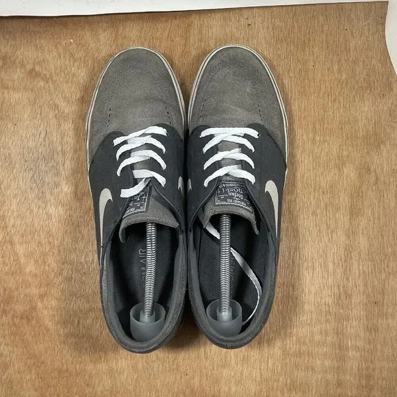 Nike Zoom Stefan Janoski Mens Size 13 Grey Suede Skate Shoes Sneakers