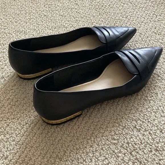 Nine West Lallin Black Point Toe Flats Gold Trim Size 8 Women’s Leather Like New