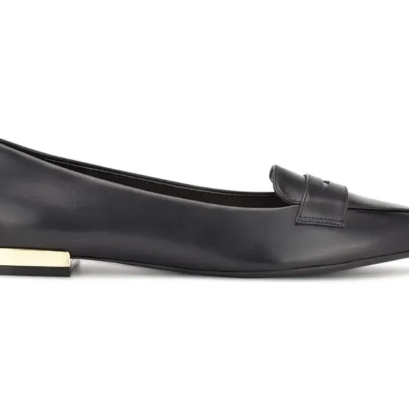 Nine West Lallin Black Point Toe Flats Gold Trim Size 8 Women’s Leather Like New