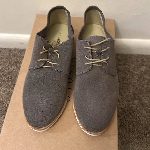 Nisolo Sedona Travel Derby
