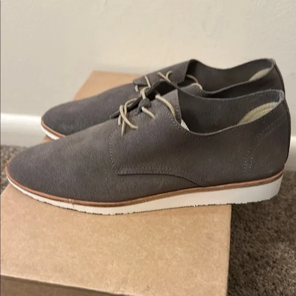 Nisolo Sedona Travel Derby